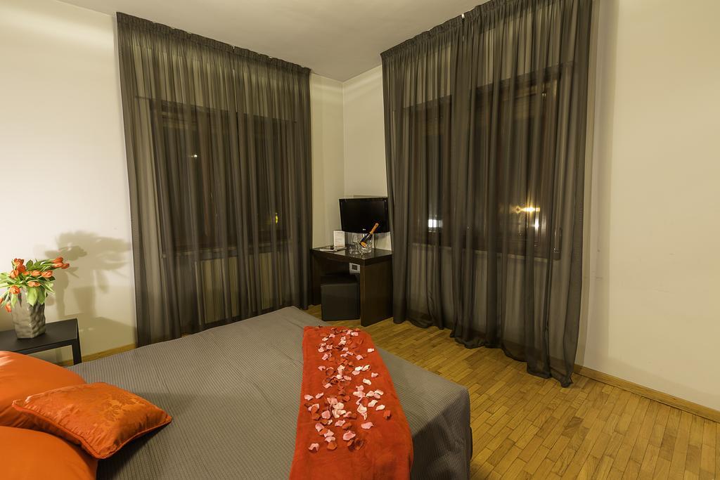 Capo Horn Hotel Darfo Boario Terme Bagian luar foto